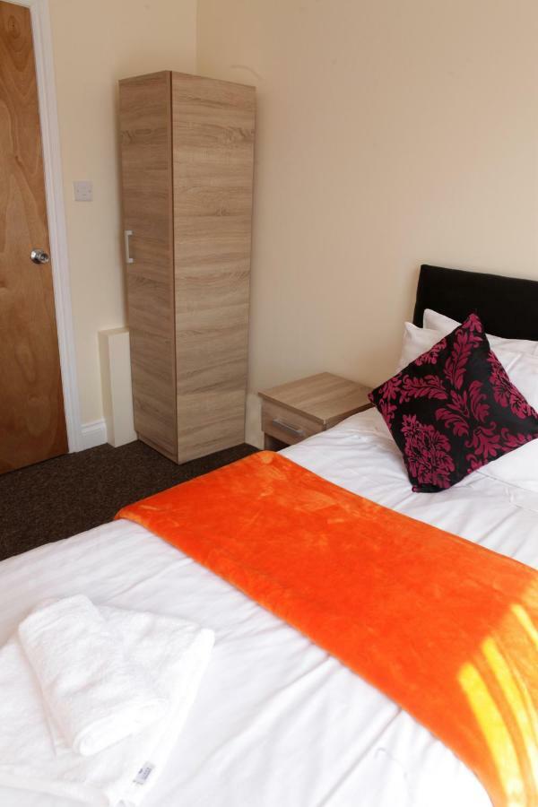 Hr Accommodation Londra Exterior foto
