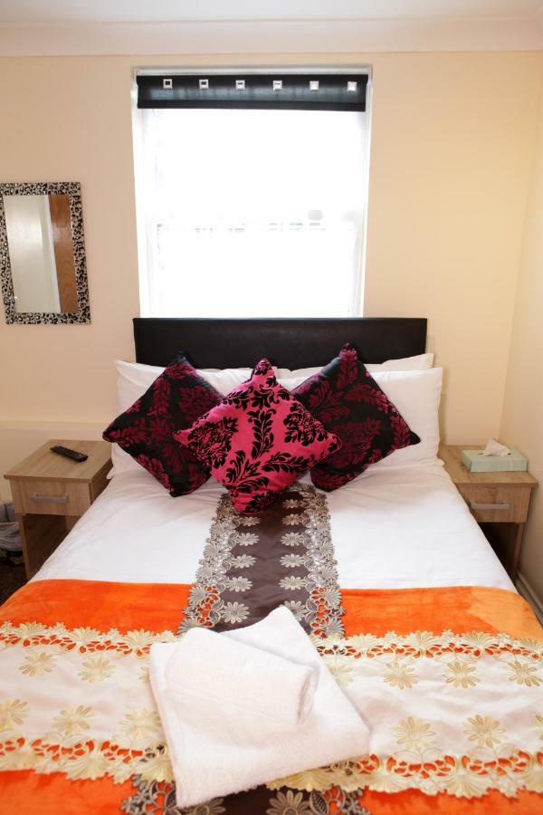 Hr Accommodation Londra Exterior foto