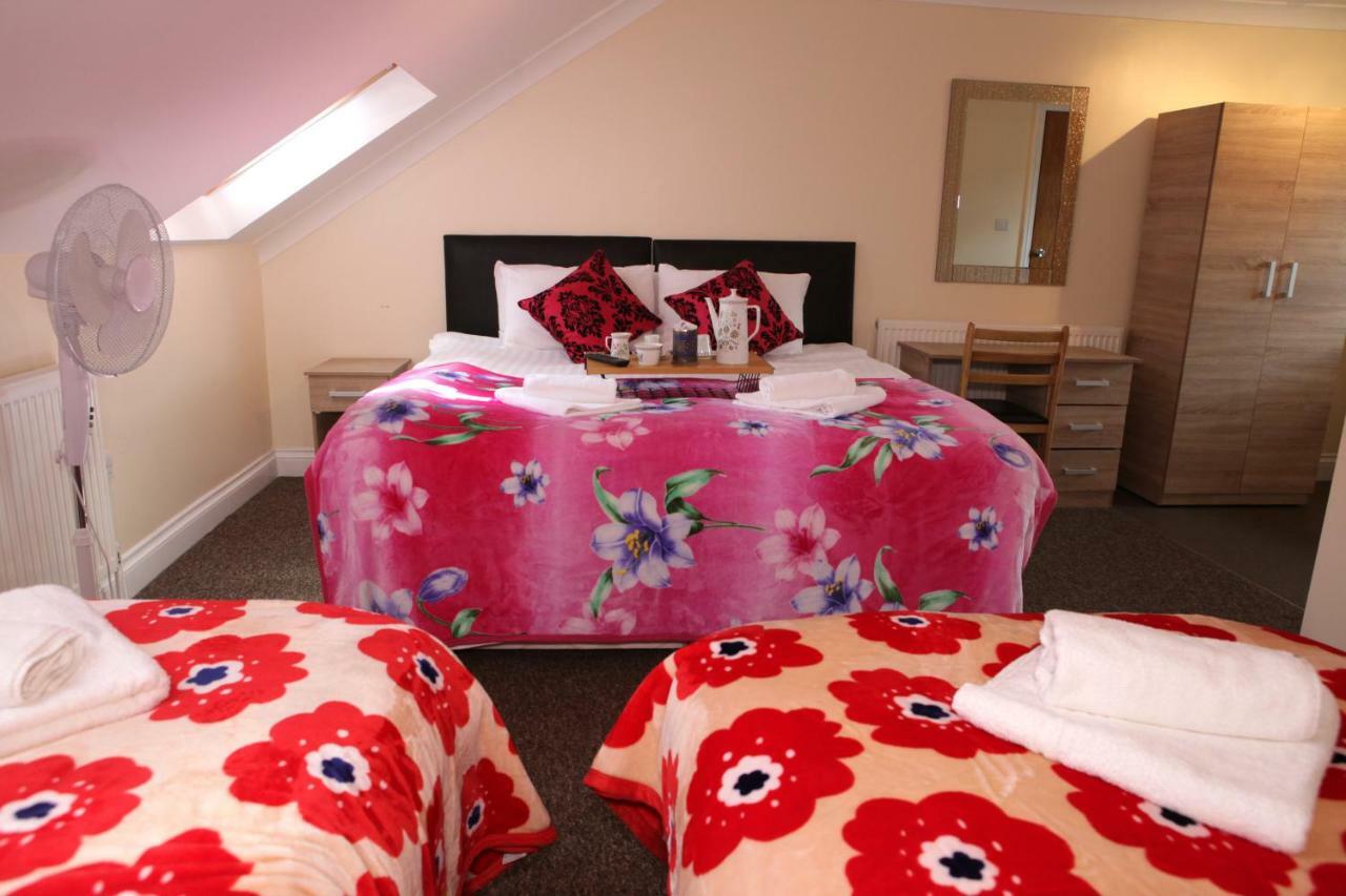 Hr Accommodation Londra Exterior foto